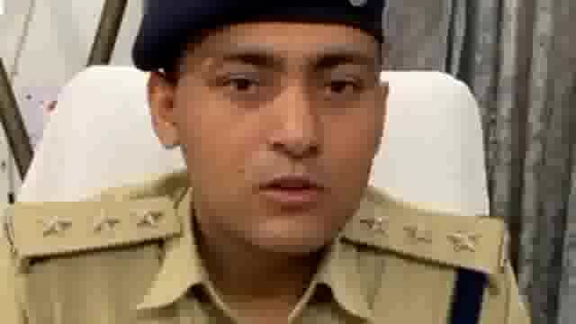 फुलवारी शरीफ थाना के चंद कदम की दूरी पर चुनौती कुमार दुर्गा मंदिर के पास बाइक सवार अपराधियों ने की ताबड़तोड़ गोलीबारी