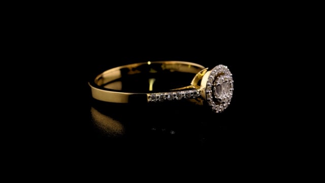 Storks Diamond