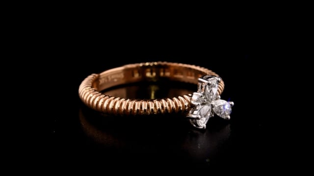 Storks Diamond