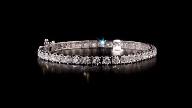 Storks Diamond