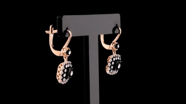 Storks Diamond