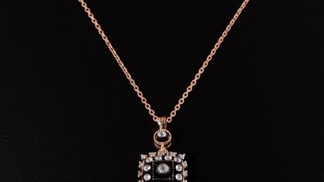 Storks Diamond