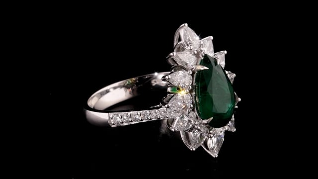 Storks Diamond
