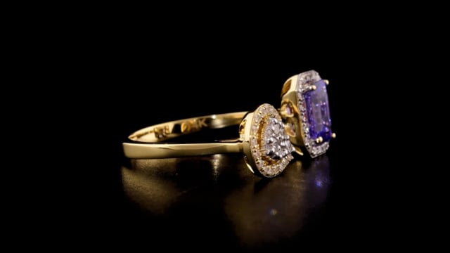 Storks Diamond