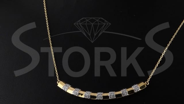 Storks Diamond