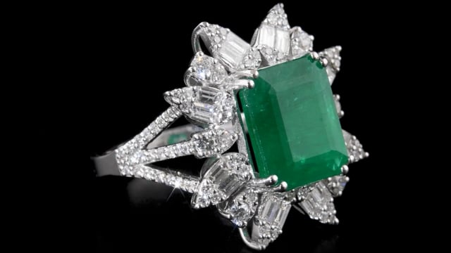 Storks Diamond