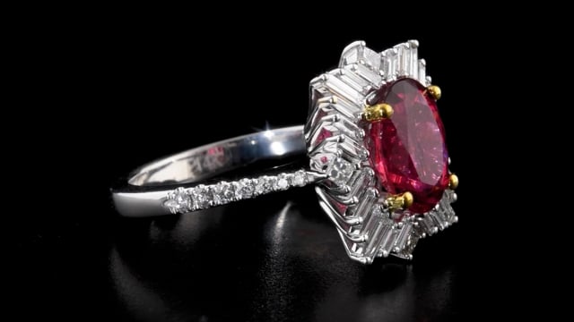 Storks Diamond