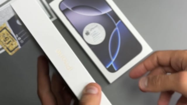 iPhone 16 Pro 128Gb Magazin Garanție 24Luni (128GB/256GB/512GB/1TB) Disponibile Toate Culorile. video thumbnail 0