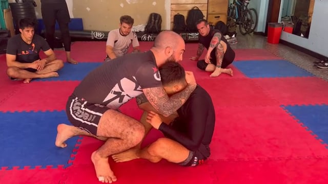 Knee cuts sorpresivos pasando desde nuestras rodillas