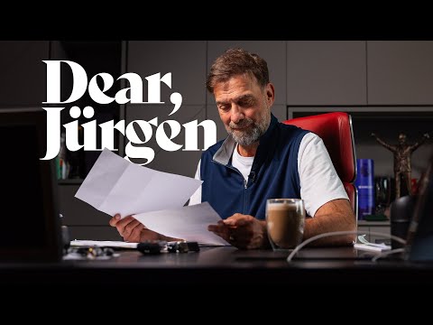 Jurgen Klopp opens letters from fans